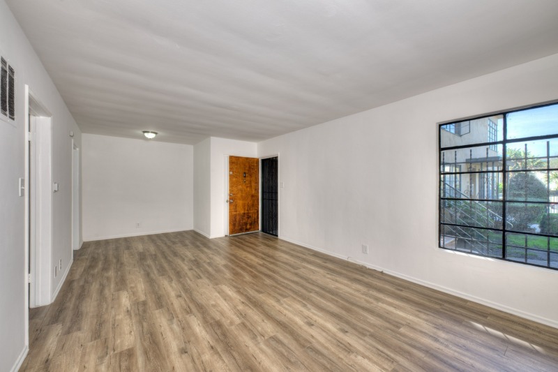 03-_D3X9425And8more_tonemapped_1