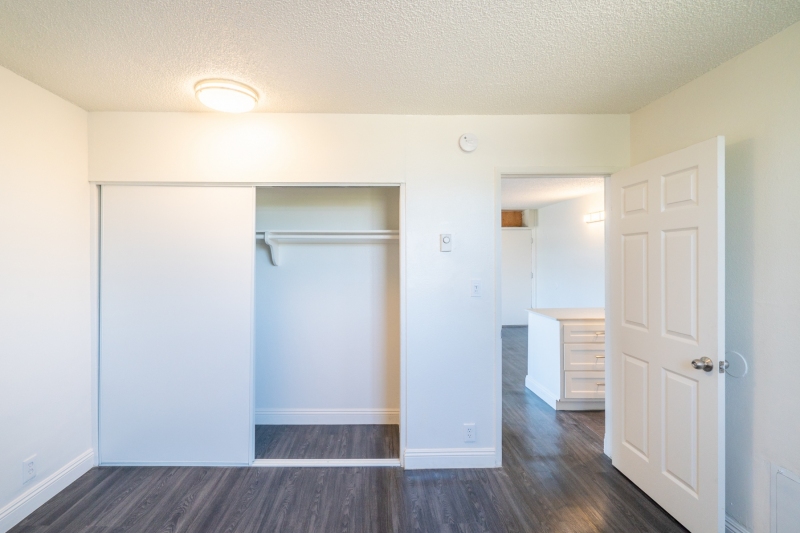 835-Rosecrans-Avenue-1-Bedroom-13