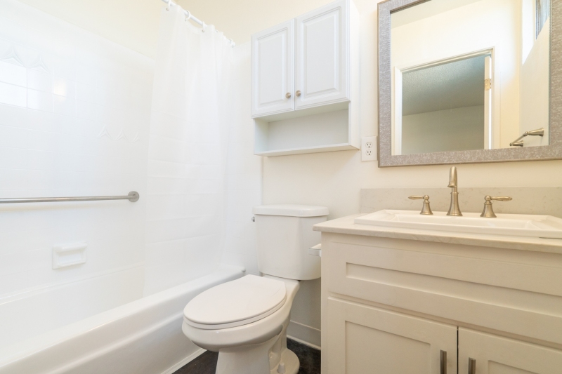 835-Rosecrans-Avenue-1-Bedroom-14