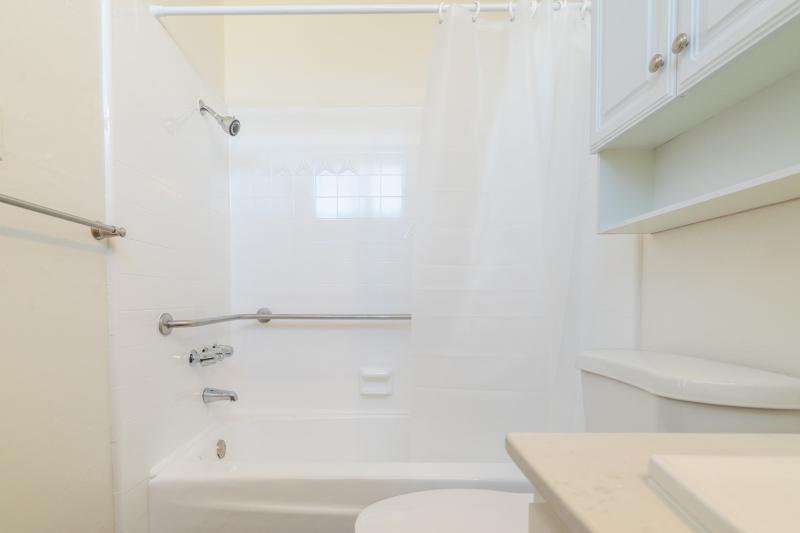 835-Rosecrans-Avenue-1-Bedroom-15