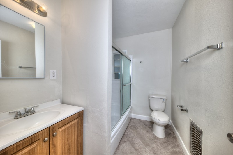 08_D3X1691And8more_tonemapped