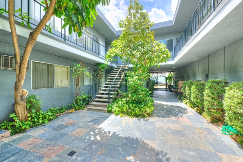 D3X9464_5_6_7_8_tonemapped