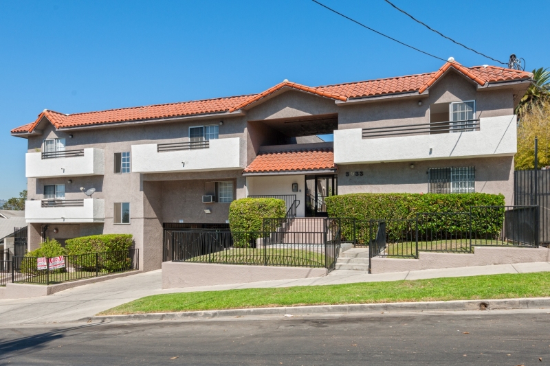 3933_Marathon_St_Bldg_Ext