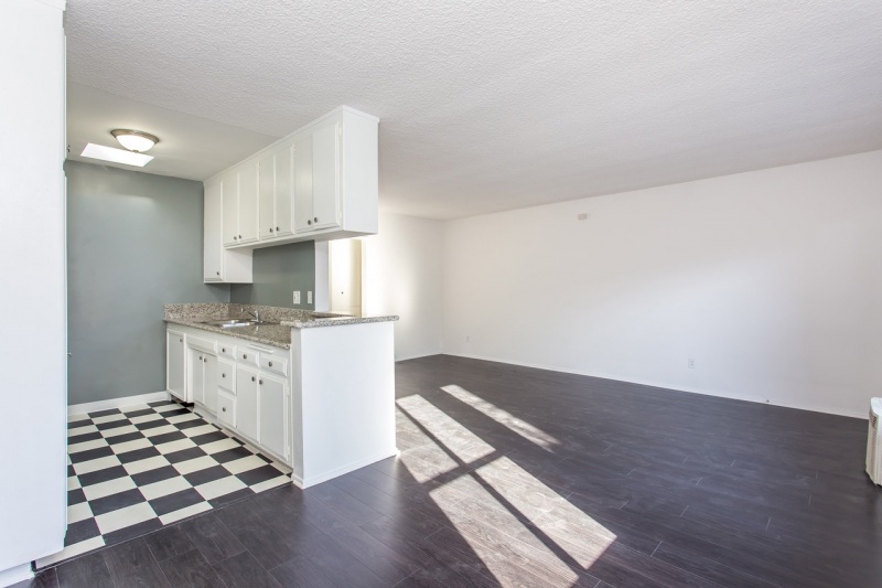 5535-Carlton-MLS-Size-14