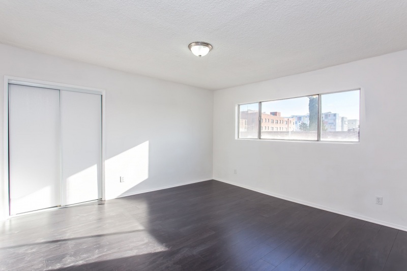 5535-Carlton-MLS-Size-8